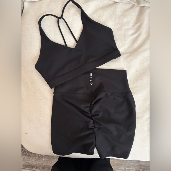 Wilo The Label Pants - Wilo Women’s Black active set  - High-Rise Scrunch Waist